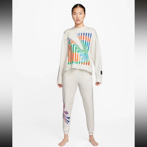 Nike Yoga Luxe A.I.R. Women's 7/8 High-Rise Fleece Joggers size LARGE - Picture 2 of 7